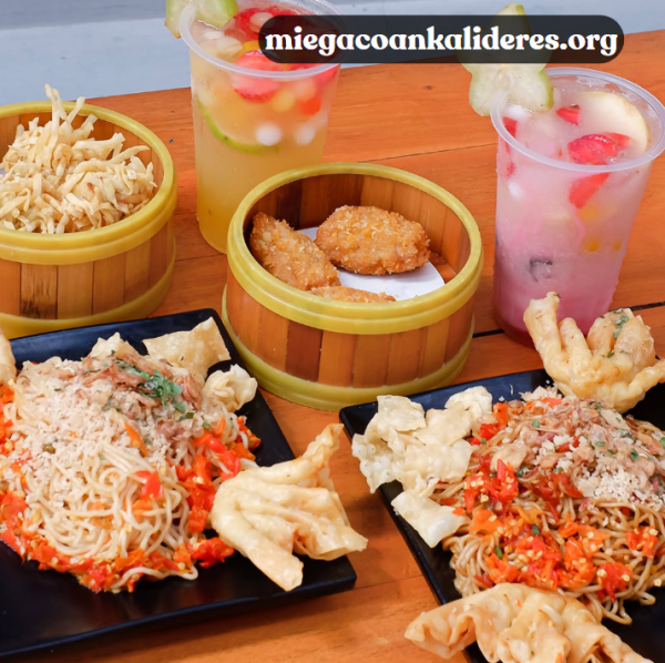 Rekomendasi Menu First Date di Mie Gacoan: Nikmati Mie Level 8 hingga Es Gobak Sodor!